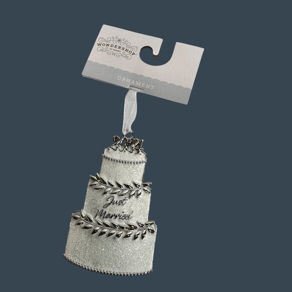 Newlywed Just Married 2024 Metal Cake Christmas Ornament Silver White Wondershop - Picture 1 of 2